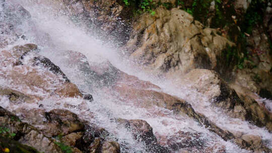 山区自然山泉水瀑布流水升格高清原创空境
