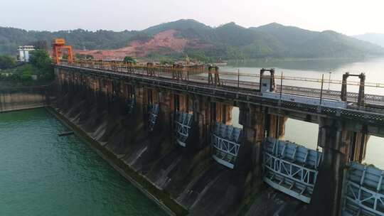 横县西津水库大坝水库航拍视频素材模板下载