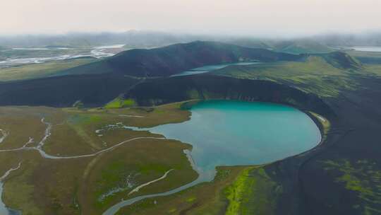 4k风景航拍冰岛高山翡翠湖