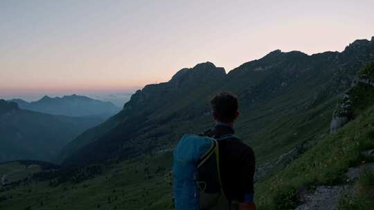 徒步旅行，人，山，背包