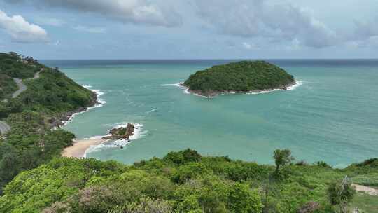 航拍泰国普吉岛拉威奈汉海滩夏季海滨风光