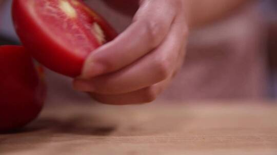 西红柿番茄榨汁番茄汁蔬果汁健康视频素材模板下载
