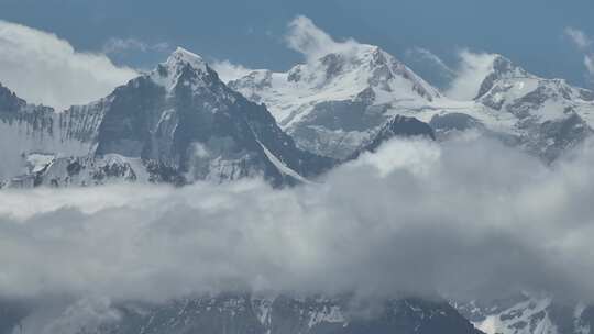 新疆伊犁夏塔古道天山