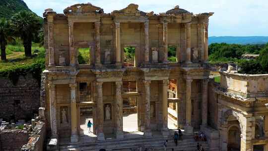 土耳其以弗所古城塞尔苏斯图书馆令人惊叹的