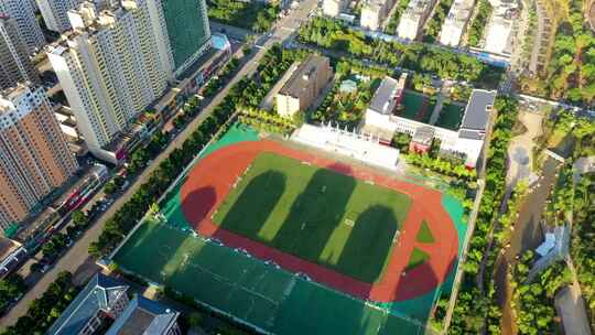 航拍枣庄新城实验中学校园建筑