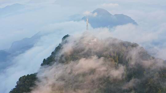 航拍清晨高山云海