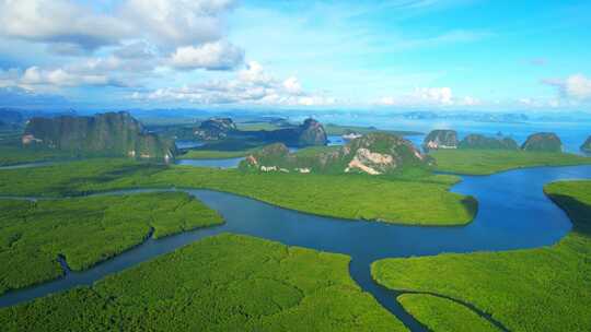 航拍海湾风景