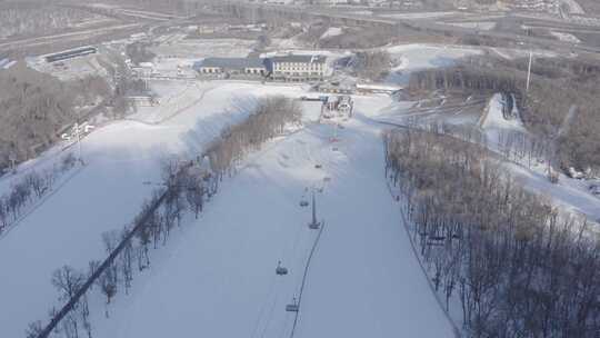 航拍吉林省长春庙香山滑雪场冬季风光