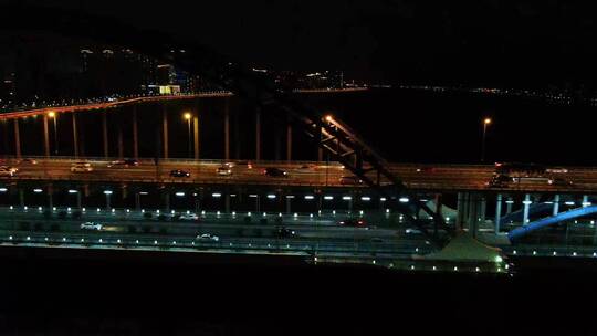 航拍杭州复兴大桥晚上车流