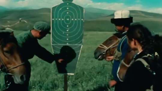 70年代新疆民兵训练 解放军训练民兵