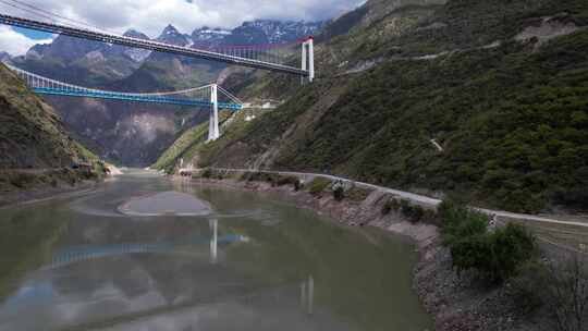 云南香格里拉藏族虎跳峡大桥航拍