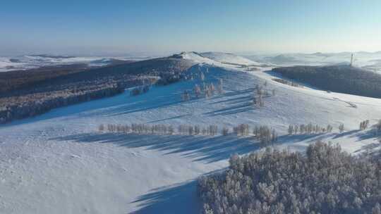 大兴安岭丘陵山地寒冬雪景