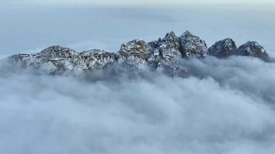 河南老君山雪后云海航拍