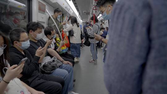 2023最新广州地铁人挤人低头族合集