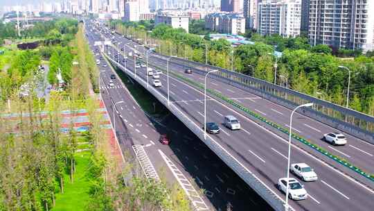 城市高架车流