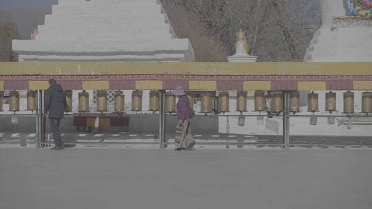 藏民祈福
