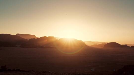 夕阳下的沙漠视频素材模板下载