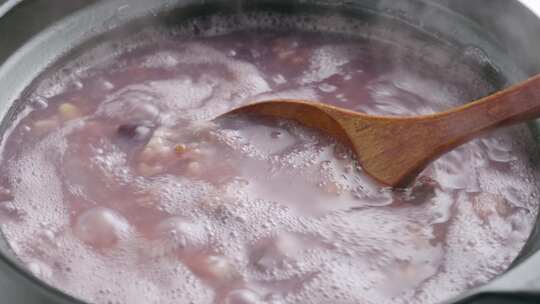 红豆薏仁养生粥膳食谷物杂粮药膳粥