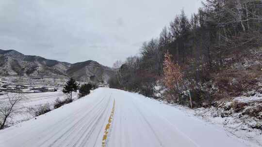 【合集】开车行驶在雪地公路上 下雪开车