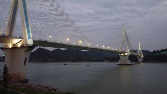 航拍武汉跨江大桥夜景