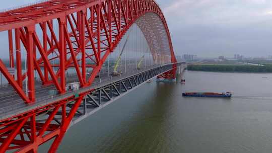 航拍广州明珠湾大桥轮船经过