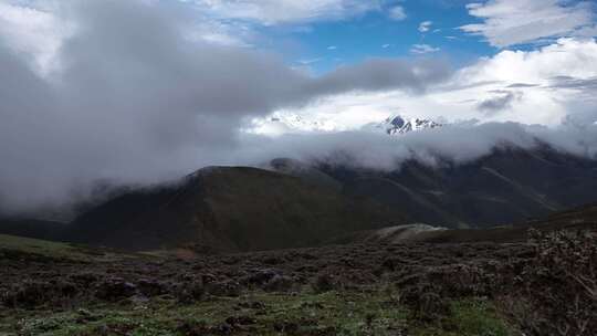 四川甘孜州高原冷嘎措贡嘎雪山延时