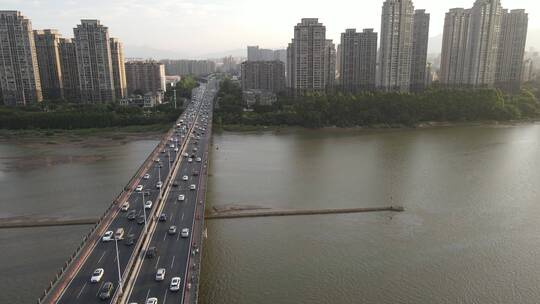 4K航拍福建福州闽江尤溪大桥交通视频