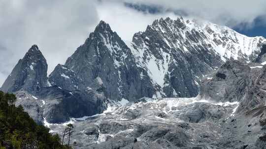 玉龙雪山