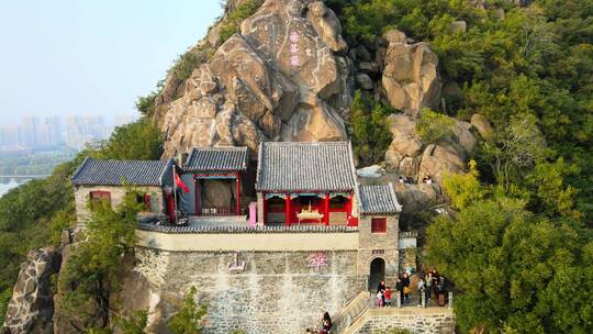 航拍山东济南华山旅游风景区