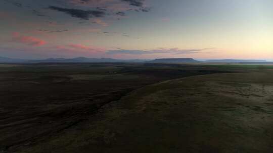 内蒙古大草原早晨航拍大草地草原