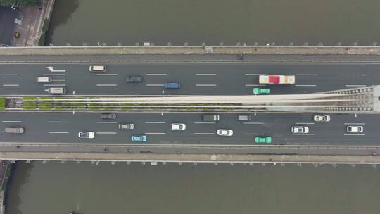 航拍城市的交通视频素材模板下载