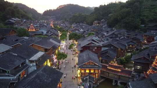 航拍贵州日落肇兴侗寨侗族村落山水大气夜色