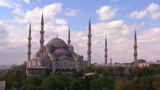 土耳其伊斯坦布尔的蓝色清真寺视频素材模板下载