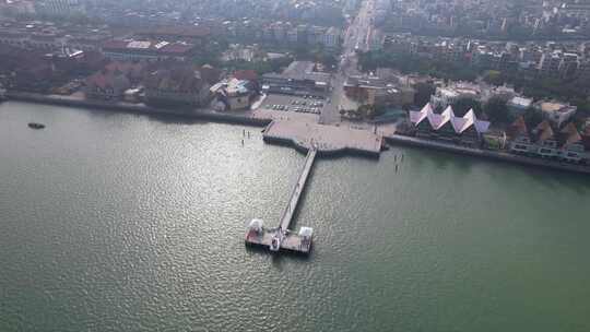 水上码头城市风光俯瞰全景