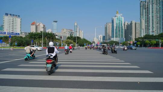 广西南宁民族大道街景