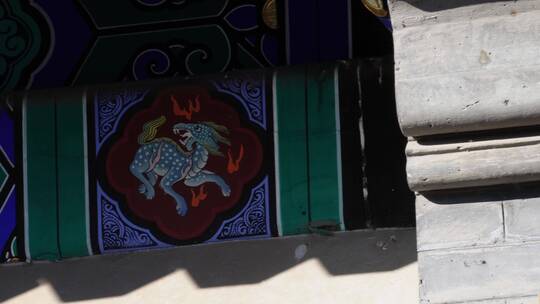 雕花彩绘长廊紫竹院公园古建筑视频素材模板下载