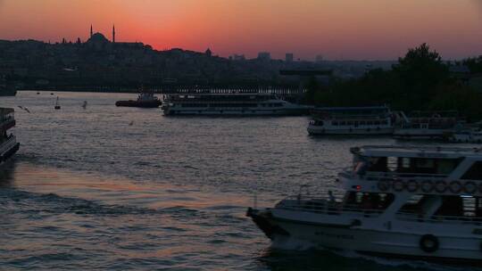 海港黄昏的美丽景观视频素材模板下载