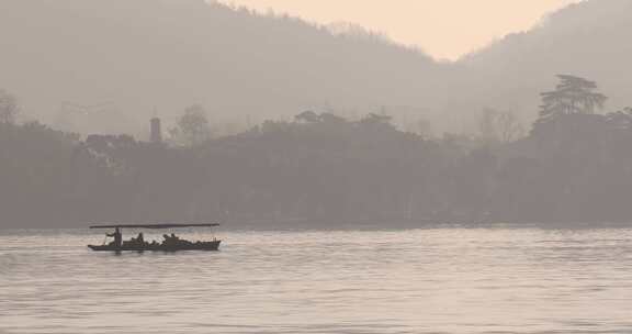 杭州西湖清晨西湖手划游船西湖画舫空镜