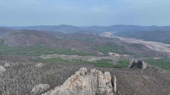 立夏时节的大兴安岭自然风光喇嘛山