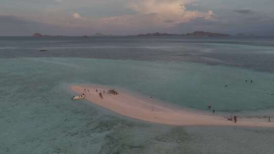 HDR印尼岛屿沙洲沙滩航拍海滨自然风光视频素材模板下载