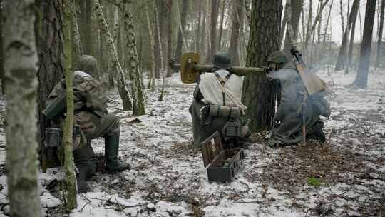 士兵，跑步，第二次世界大战，森林