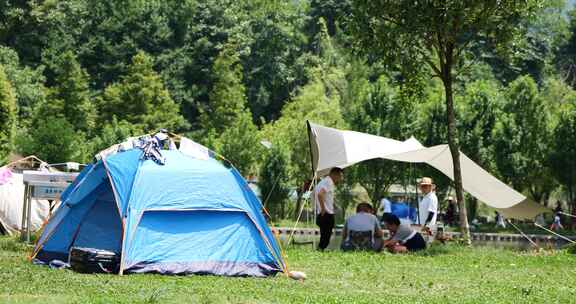 露营基地帐篷2