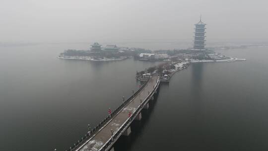 航拍胶州雪后少海南湖公园