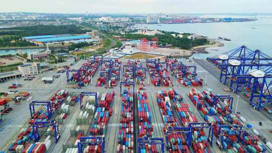 海南儋州市洋浦港航拍集装箱运输物流自贸港