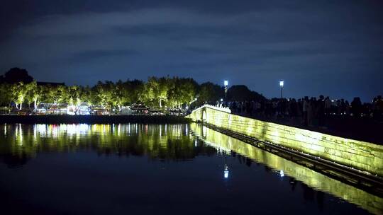 杭州西湖断桥景点夜景4K视频素材
