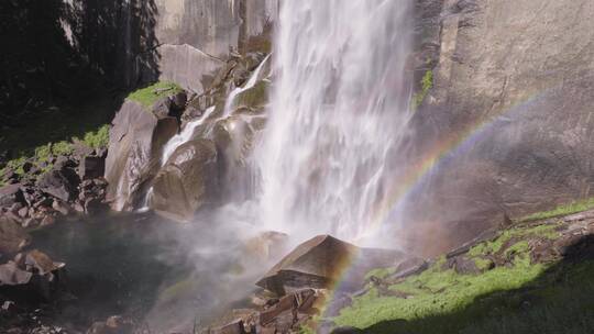 公园里的瀑布景观视频素材模板下载