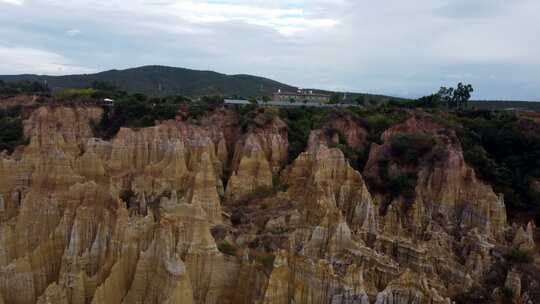 云南浪巴铺土林航拍视角下的独特地貌风景