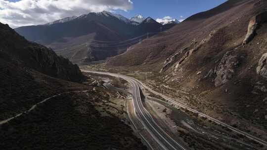 西藏拉萨林芝拉林高速公路航拍风光