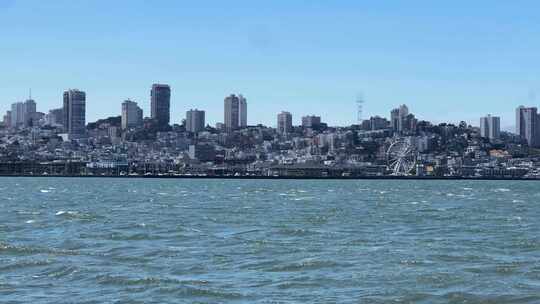 海上的旧金山城市风景