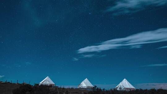 川西雪山鱼子西星空延时